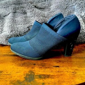 Well-Loved Flight Attendant Concourse Heels